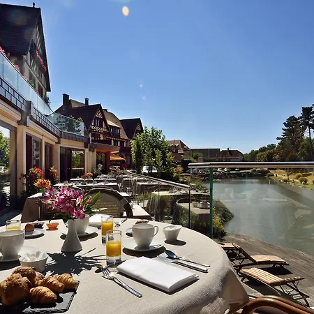 Restaurant Domaine Du Moulin ホテル エンシスハイム